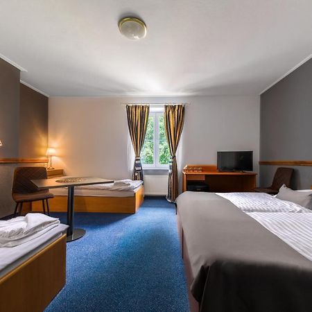 Prague Hotel Carl Inn Restaurant & Free Parking 외부 사진