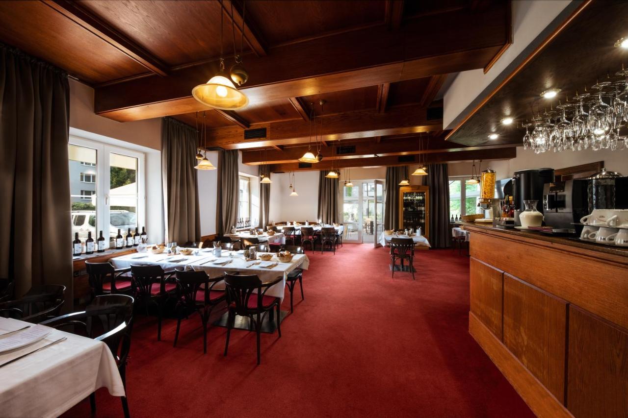Prague Hotel Carl Inn Restaurant & Free Parking 외부 사진